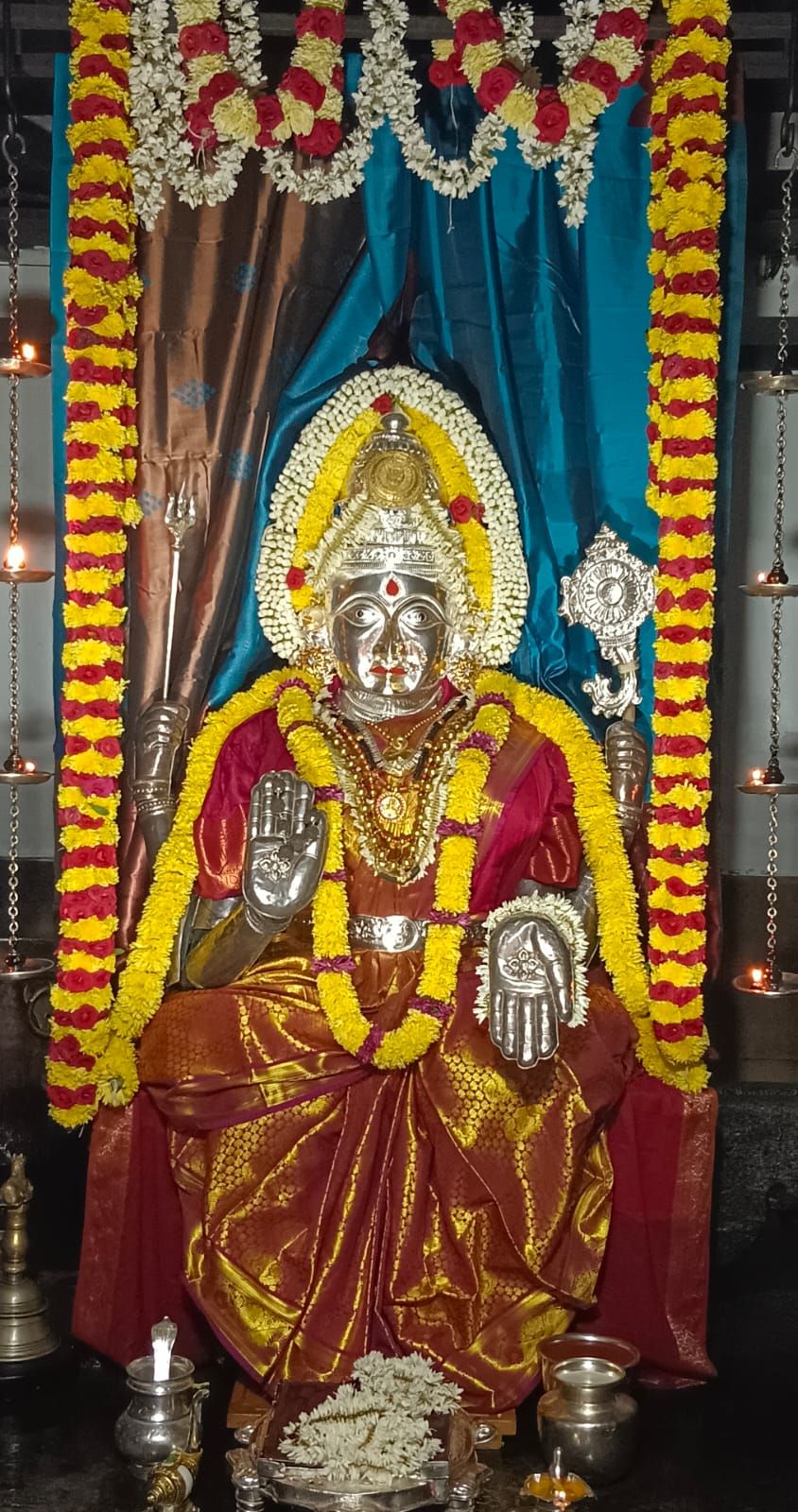 Mangaladevi Daily Darshan 12 October 2023