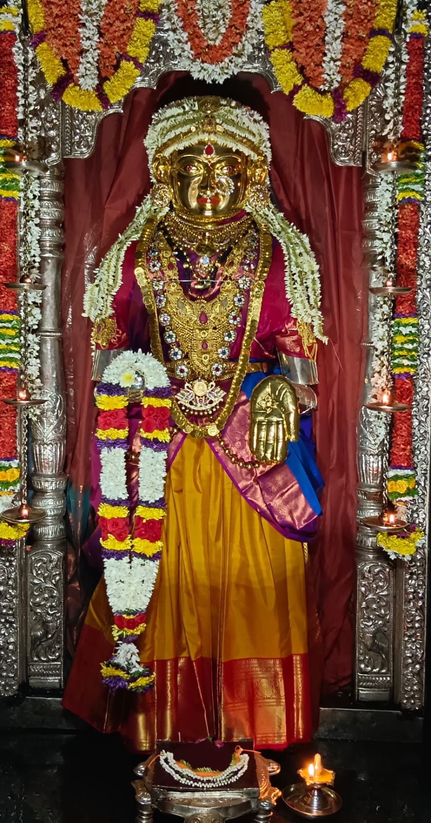 Mangaladevi Daily Darshan 18 October 2023