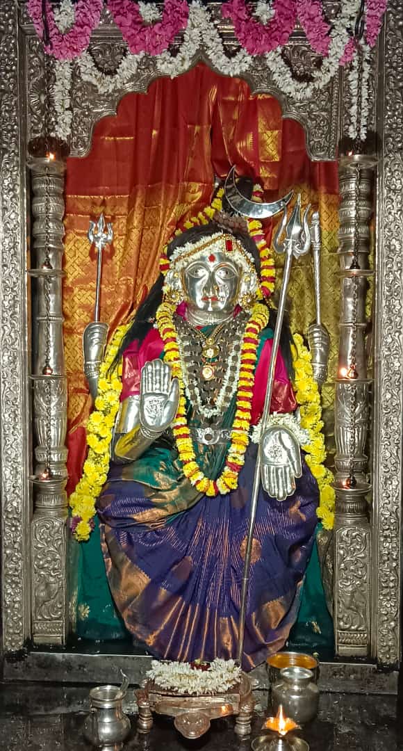 Mangaladevi Daily Darshan 20 November 2023