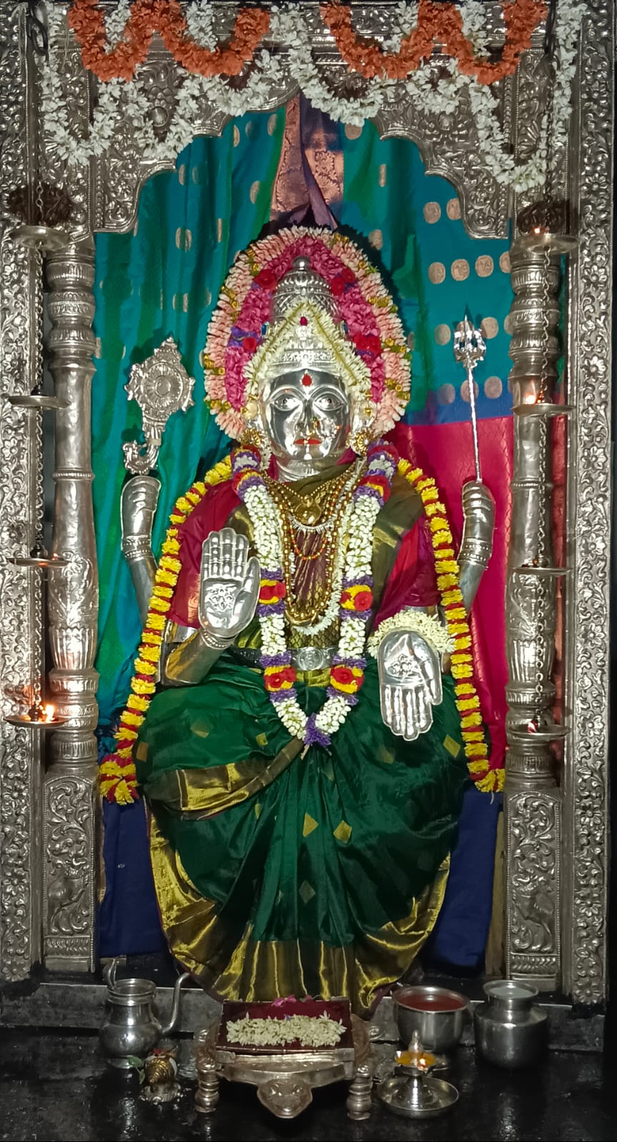 Mangaladevi Daily Darshan 28 October 2023