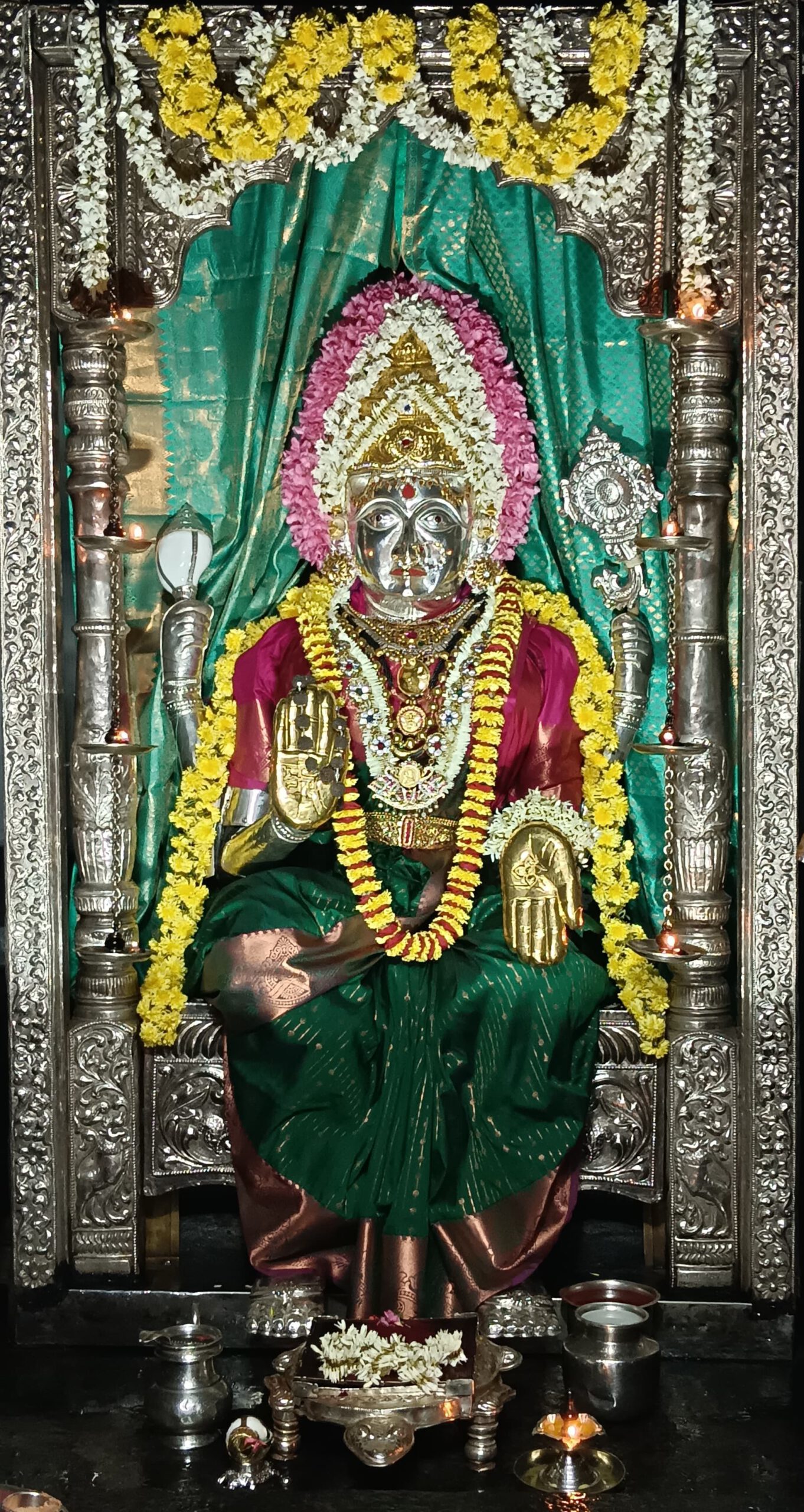 Mangaladevi Daily Darshan 31 October 2023