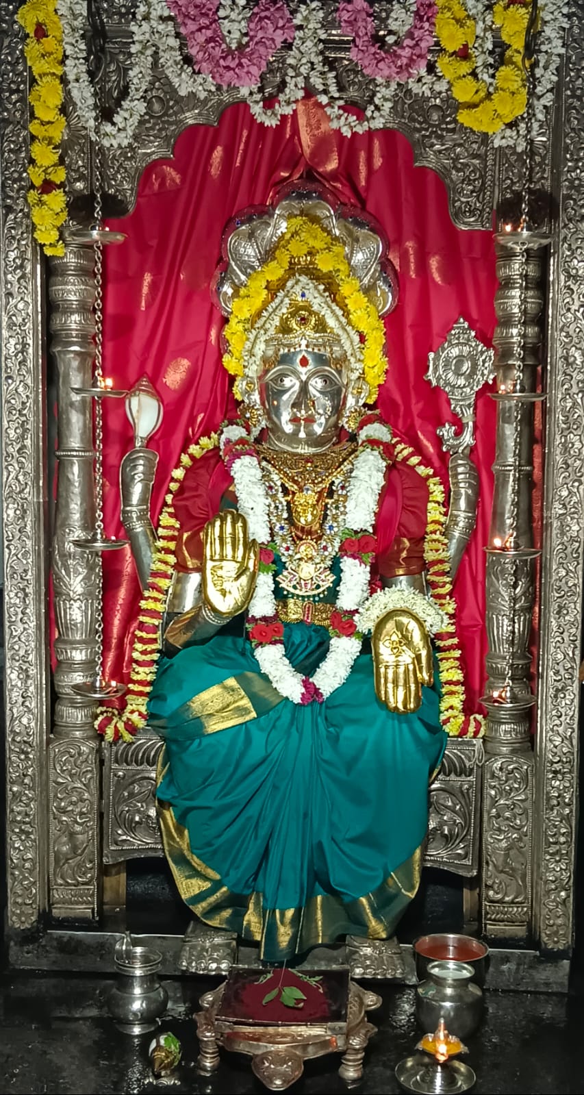 Mangaladevi Daily Darshan 03 December 2023