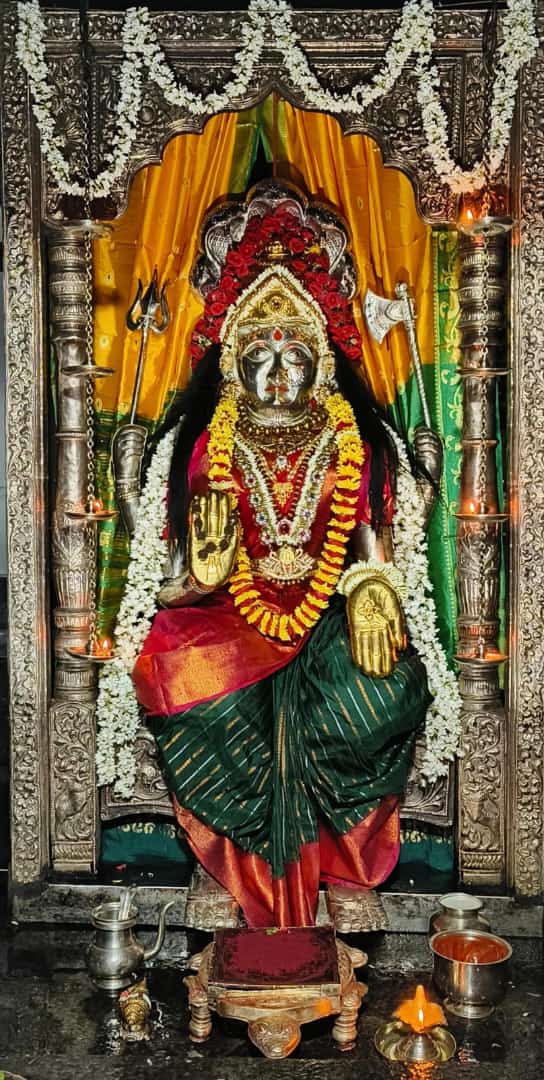 Mangaladevi Daily Darshan 05 December 2023