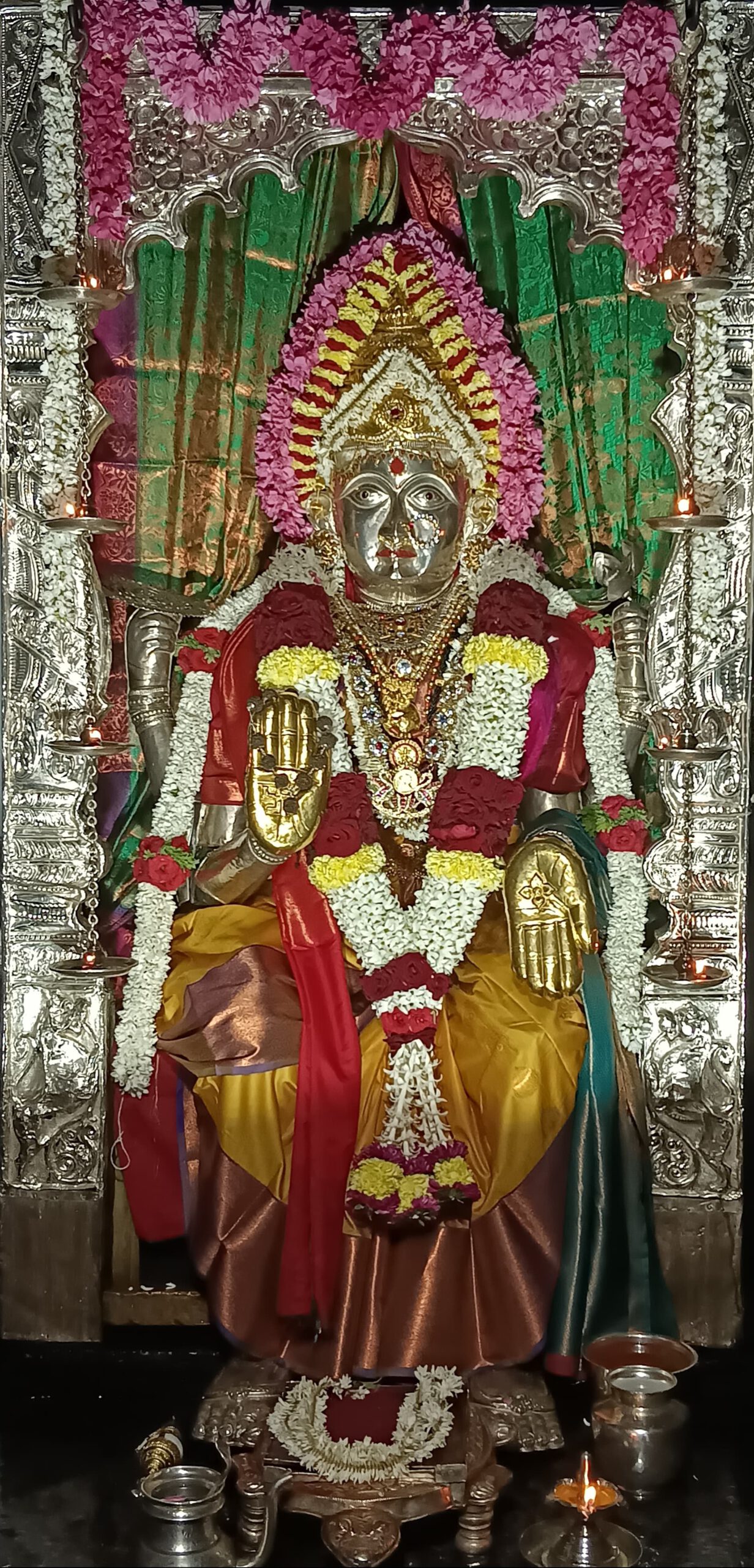 Mangaladevi Daily Darshan 25 December 2023