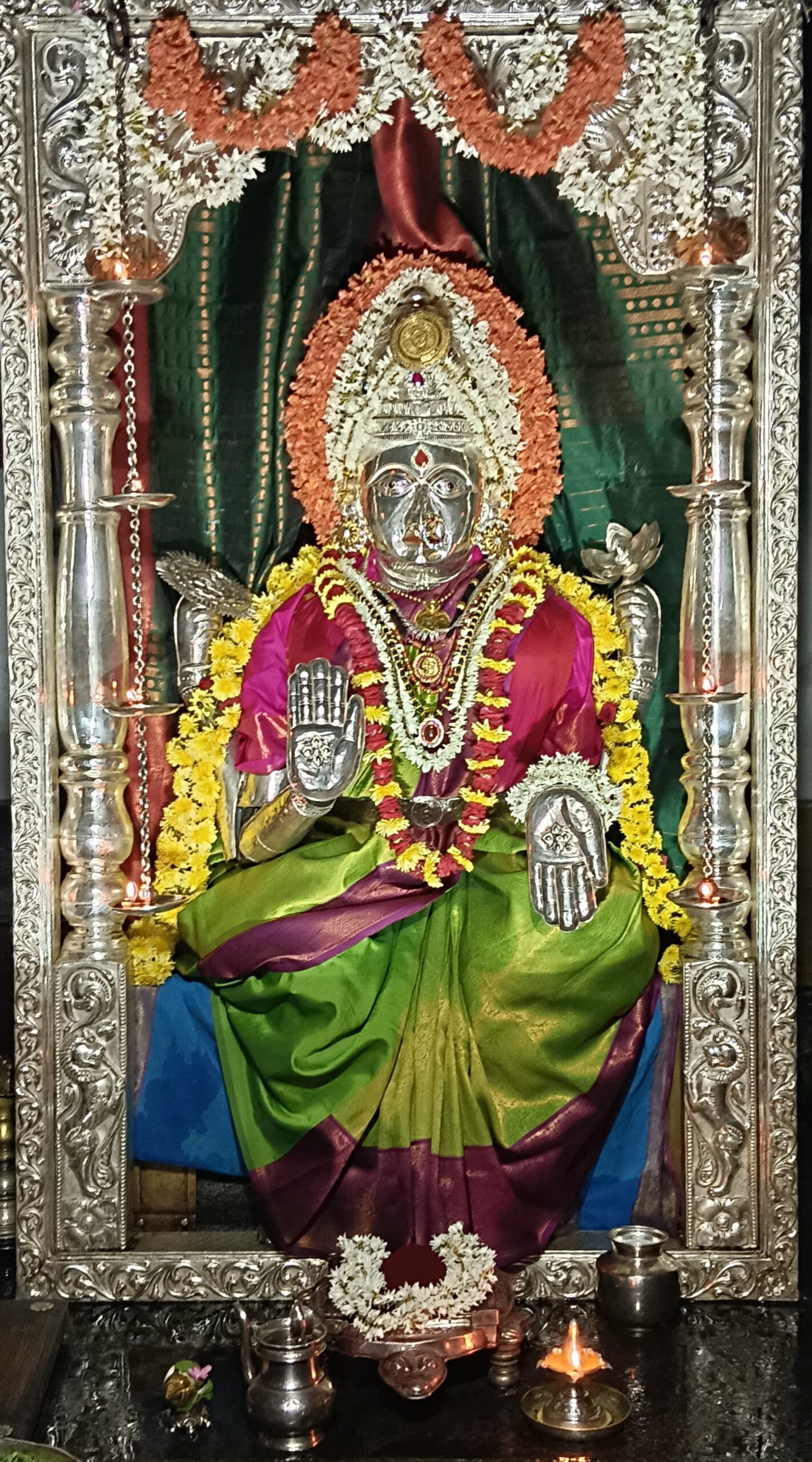 Mangaladevi Daily Darshan 29 April 2024