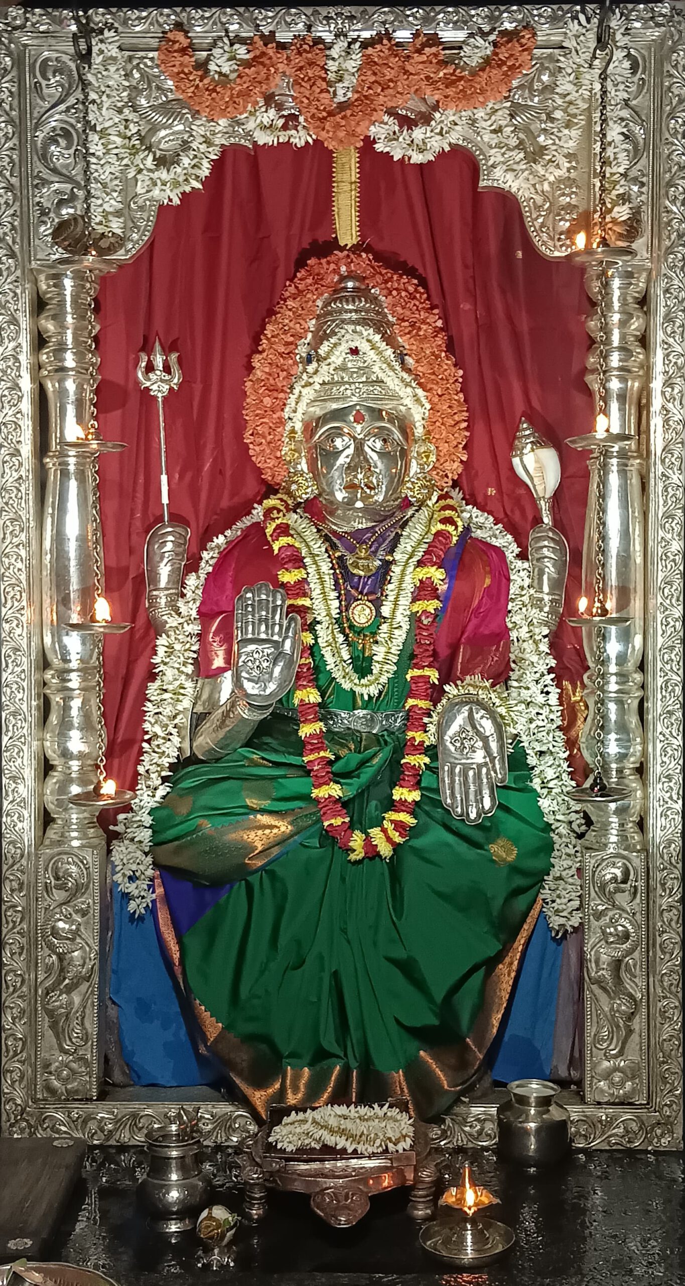 Mangaladevi Daily Darshan 01 May 2024