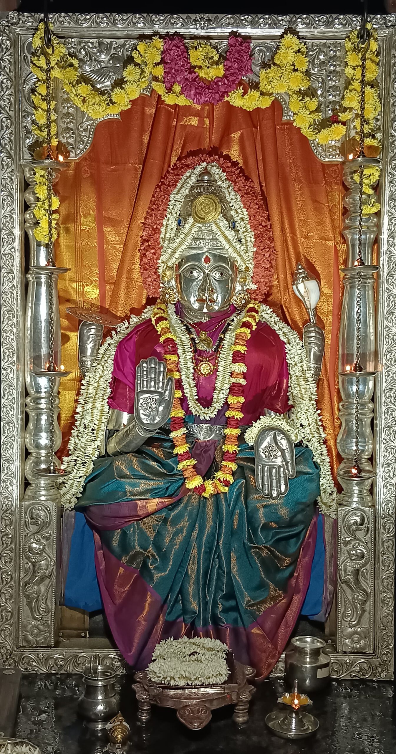 Mangaladevi Daily Darshan 06 May 2024