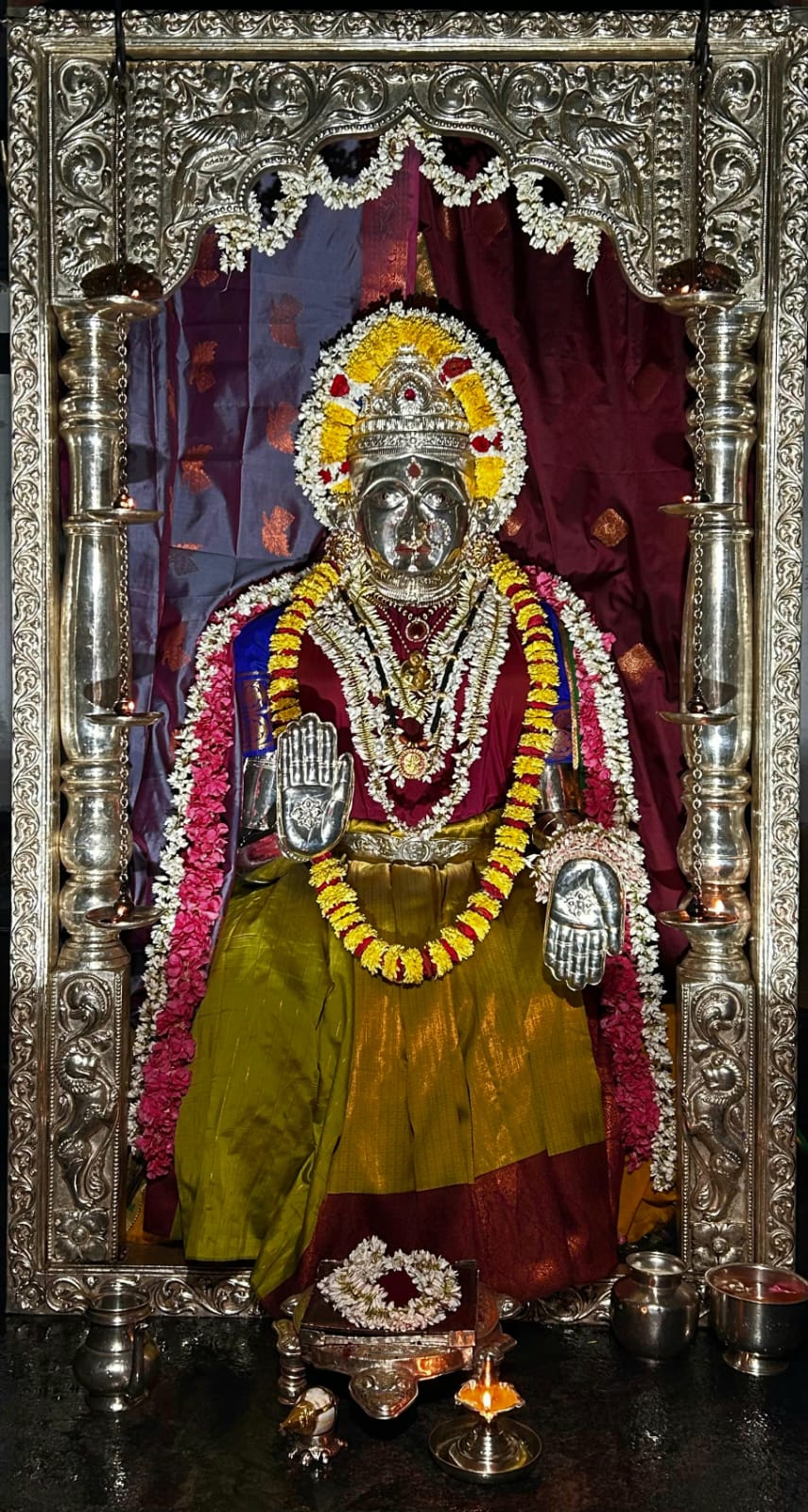 Mangaladevi Daily Darshan 06 November 2024