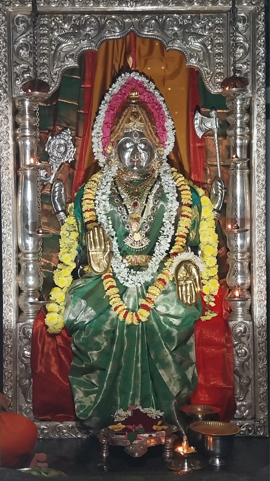 Mangaladevi Daily Darshan 19 November 2024